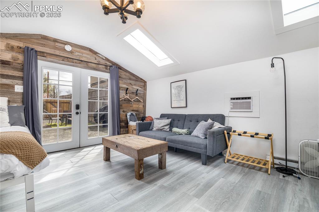 Image 22 of 40: Cottage