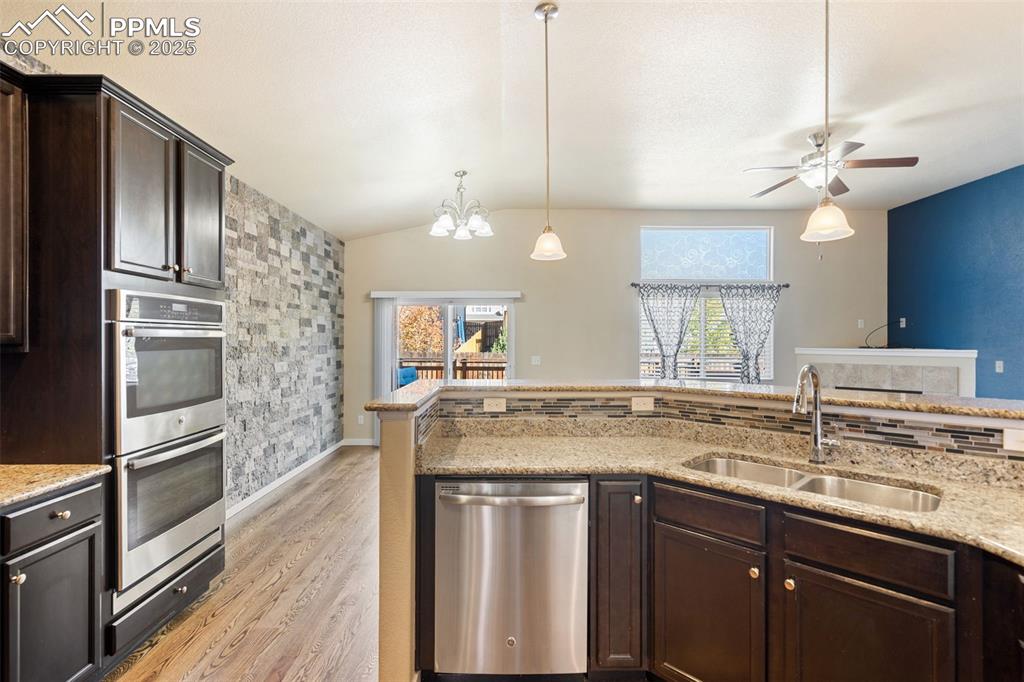 Image 6 of 37: Kitchen