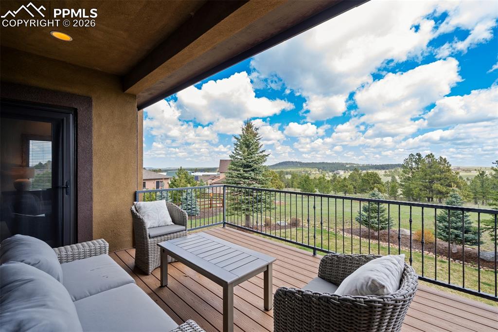 Image 26 of 50: Balcony