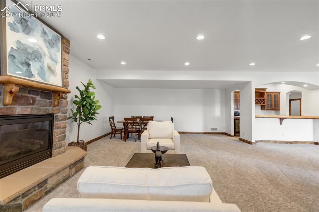 Image 44 of 50: Living Room