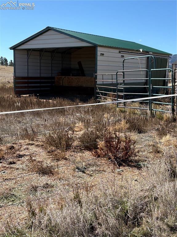 Image 28 of 32: View of outdoor structure