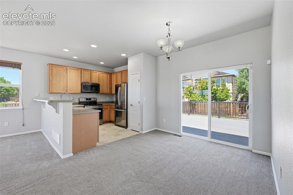 Image 11 of 35: Kitchen