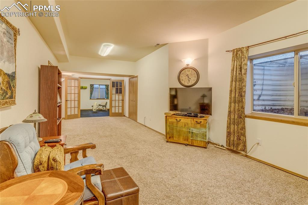 Image 45 of 48: Living Room