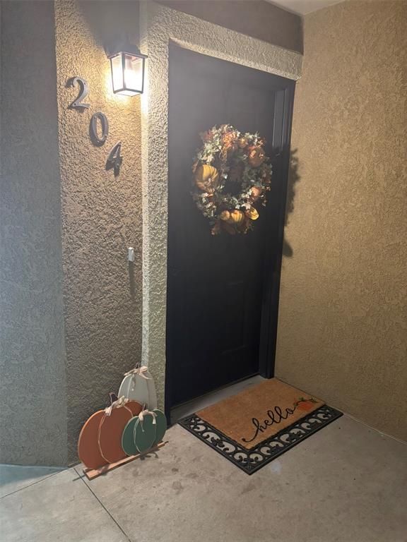 Image 8 of 24: Doorway to property