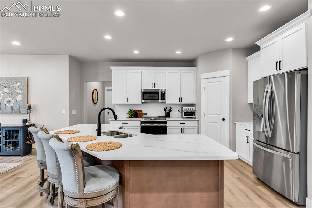 Image 12 of 33: Kitchen