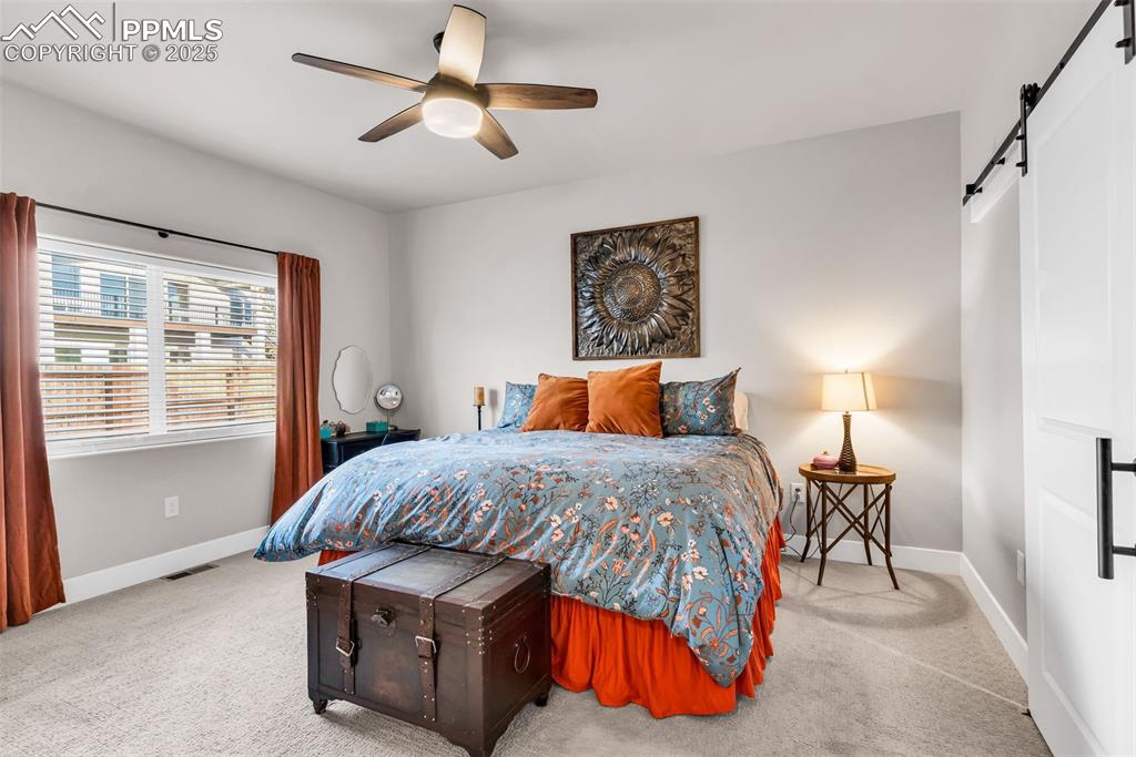 Image 20 of 33: Bedroom