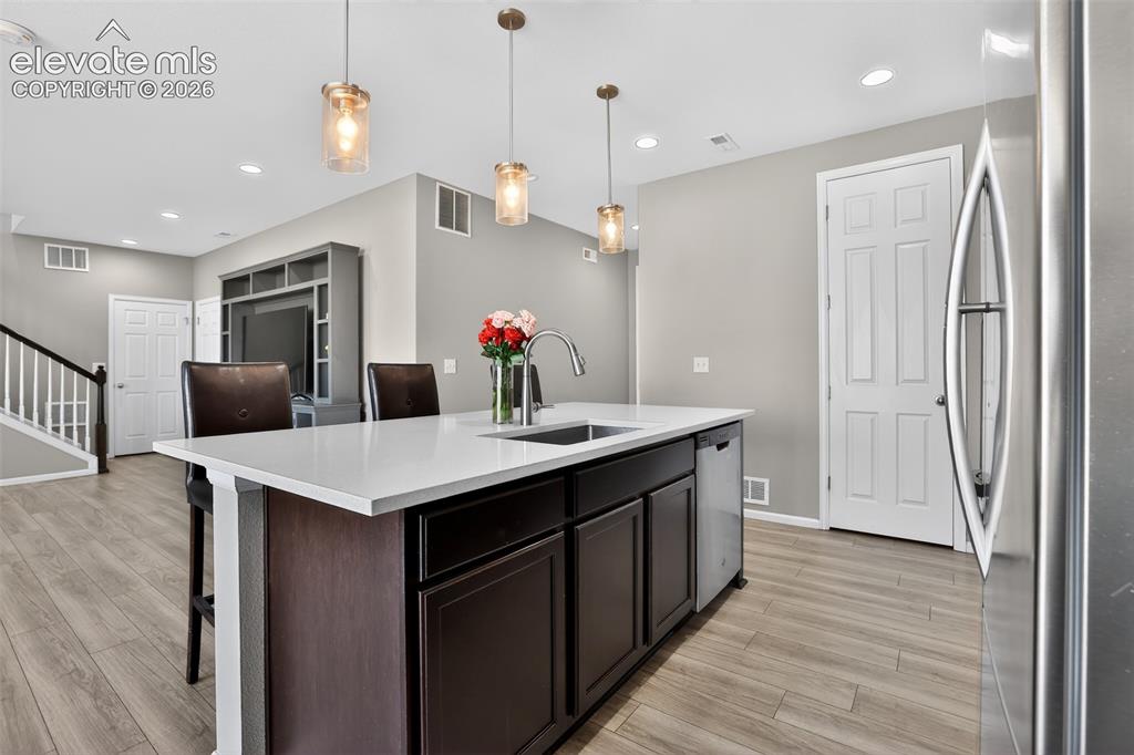 Image 11 of 31: Kitchen