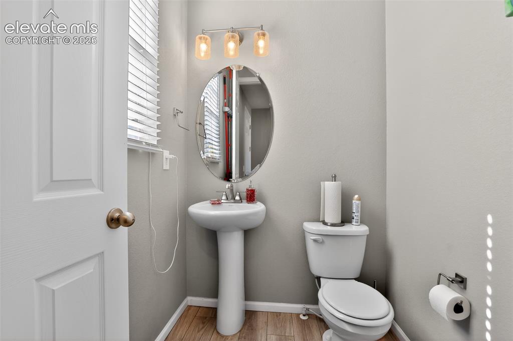 Image 14 of 31: Bathroom