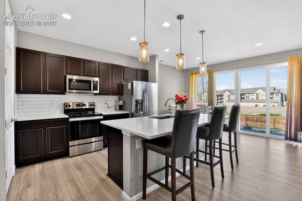 Image 6 of 31: Kitchen