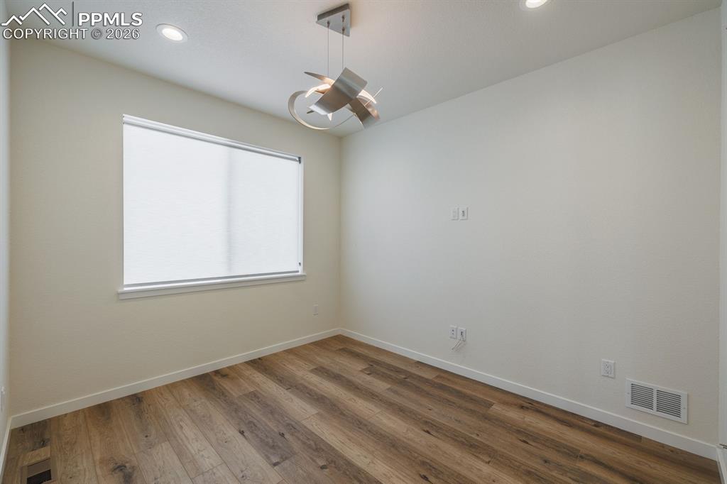 Image 26 of 41: Office