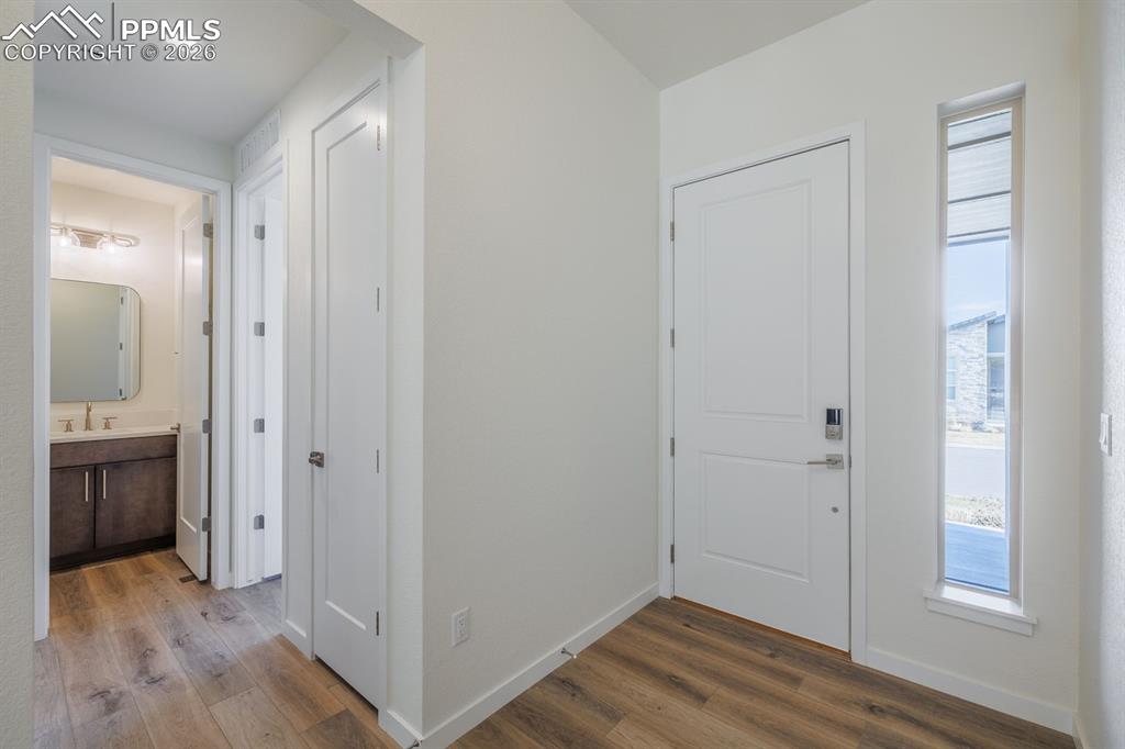 Image 6 of 41: Entry