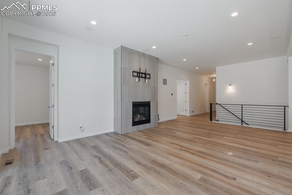 Image 8 of 41: Living Room