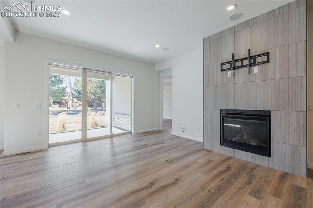 Image 9 of 41: Living Room