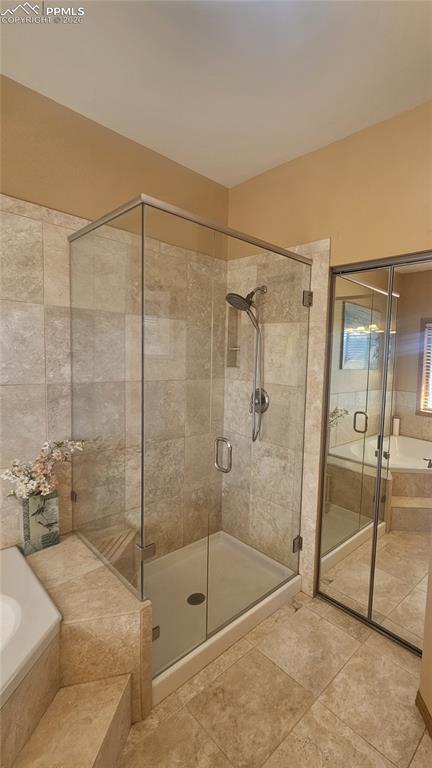 Image 20 of 39: (Almost!) frameless glass shower