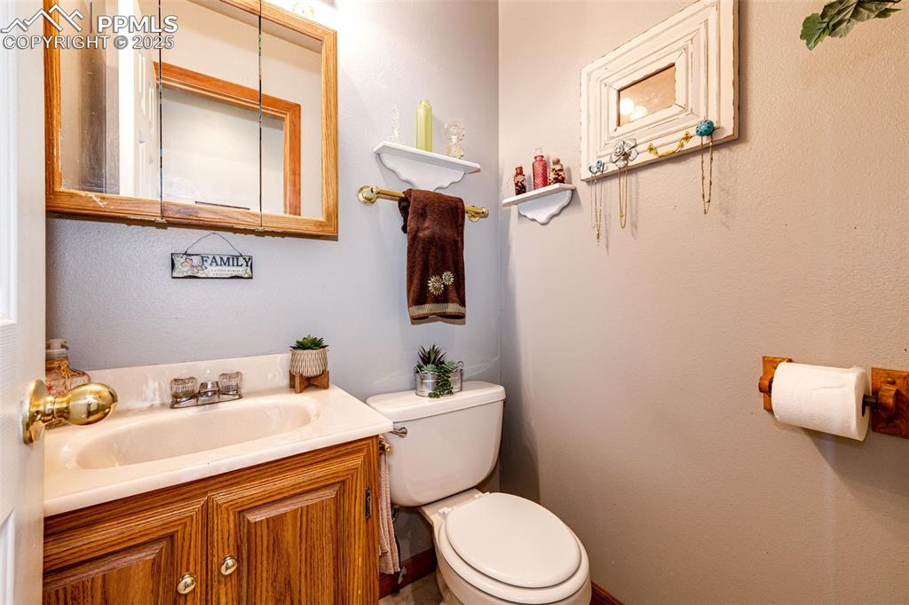 Image 35 of 44: 1/2 bath