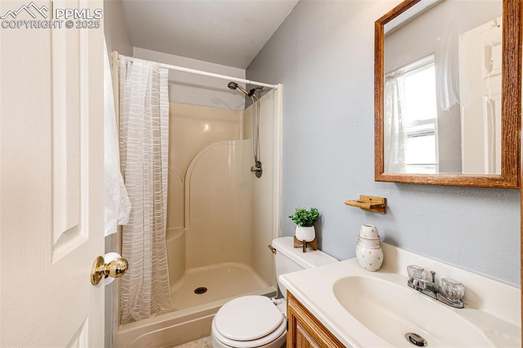 Image 42 of 44: Primary Bath