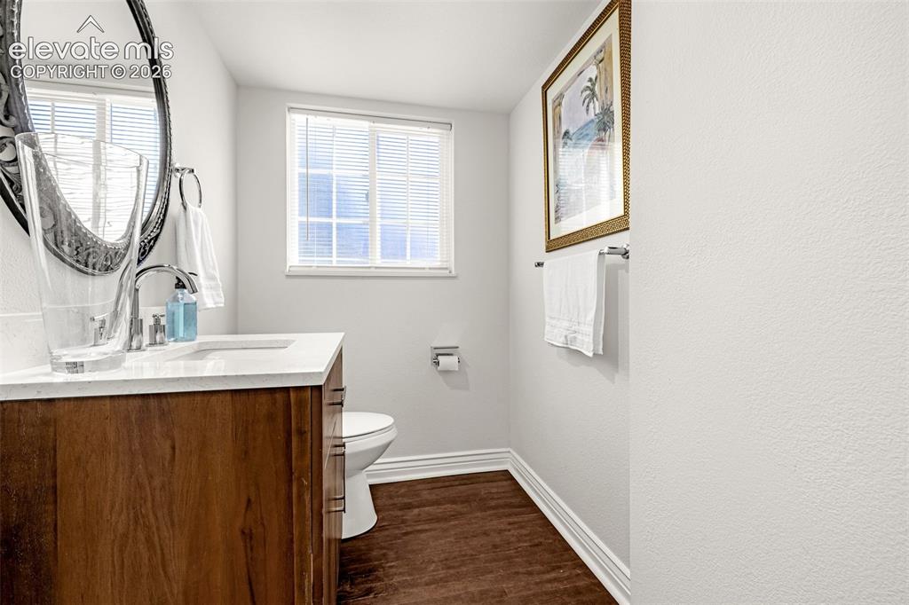 Image 14 of 47: Bathroom