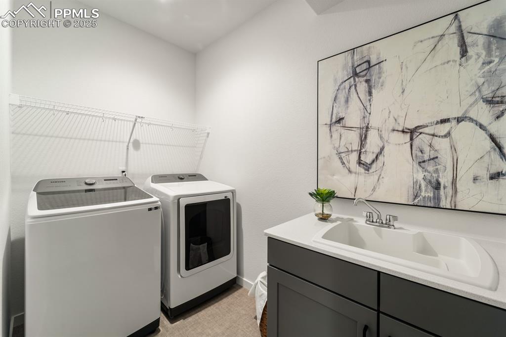 Image 18 of 47: Laundry
