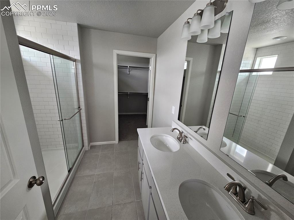 Image 9 of 14: Master Bathroom