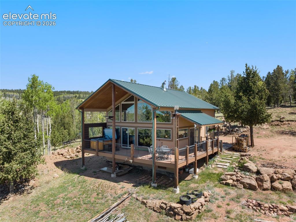 Image 1 of 50: Back of Structure