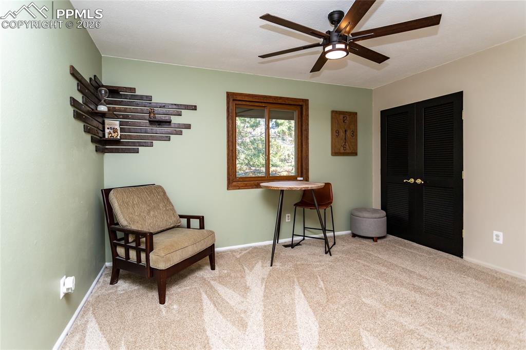 Image 24 of 40: Sitting Room