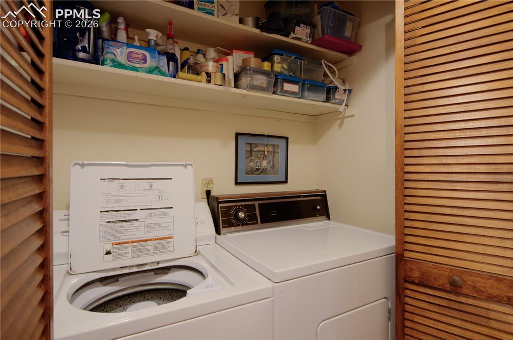 Image 19 of 33: Washer & dryer to be left with property