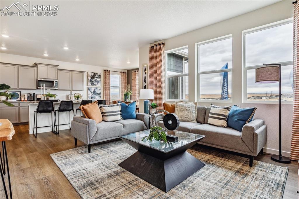 Image 2 of 22: Living Room