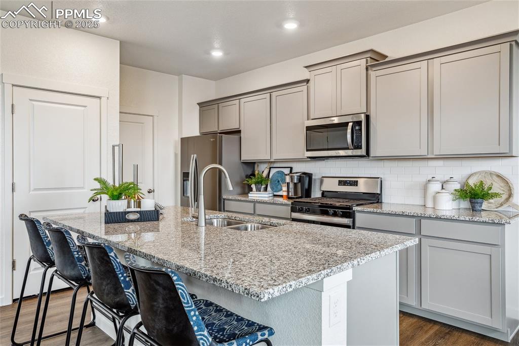 Image 8 of 22: Kitchen