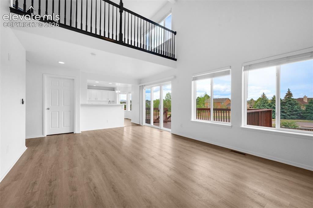 Image 9 of 35: Family Room