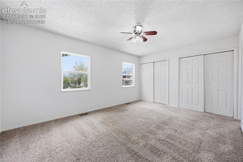 Image 4 of 36: Living Room