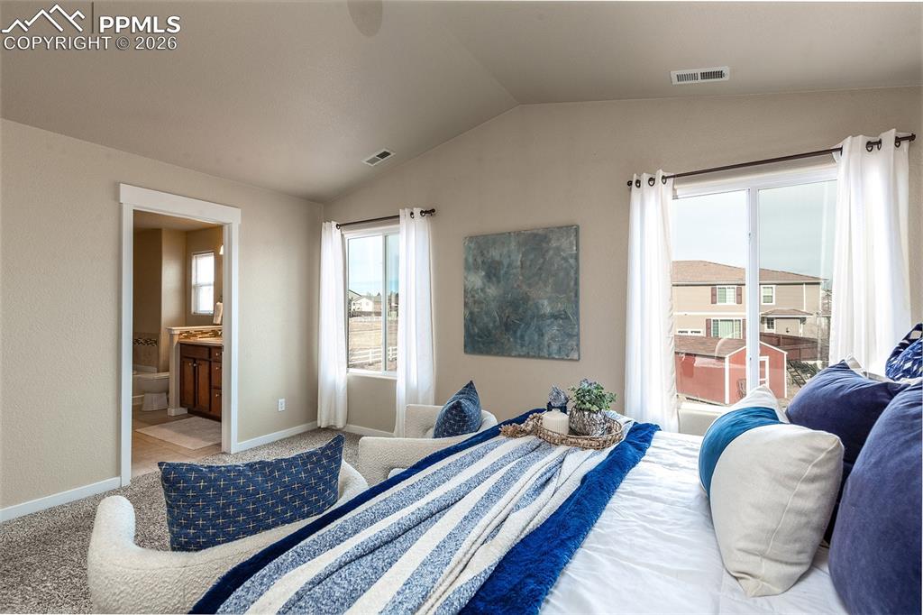 Image 12 of 30: Bedroom