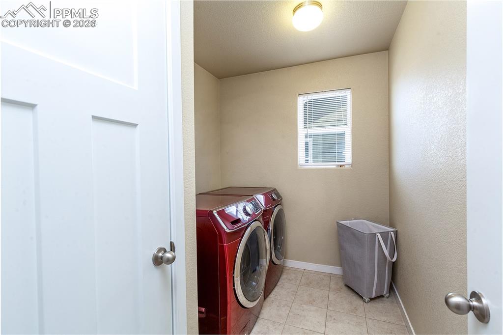 Image 20 of 30: Laundry