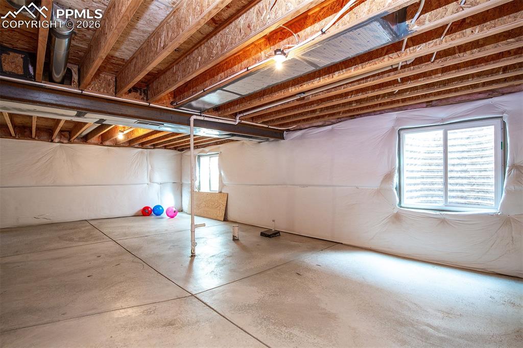 Image 21 of 30: Basement