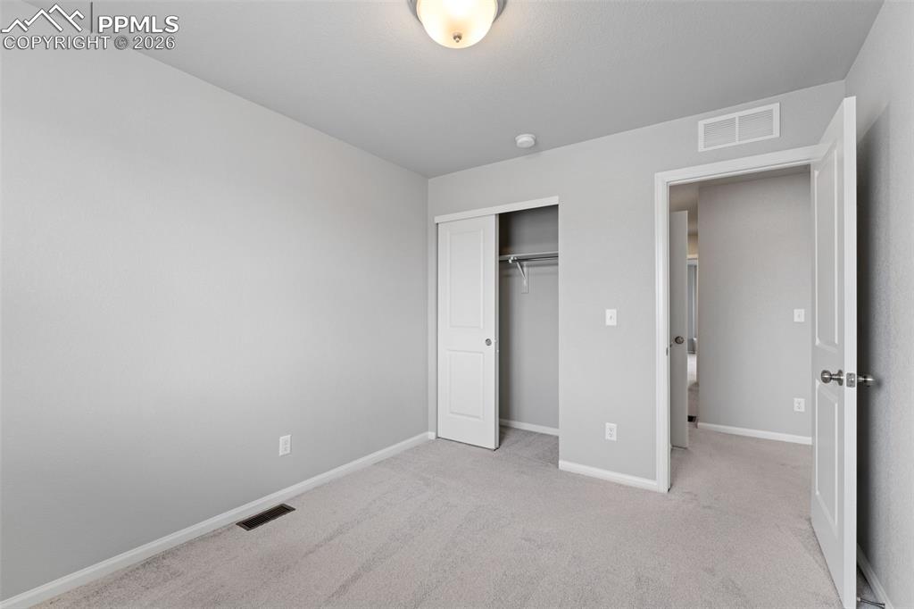 Image 22 of 31: Bedroom