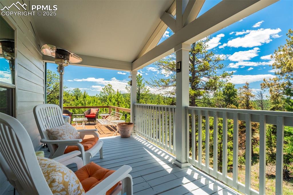 Image 11 of 36: Deck