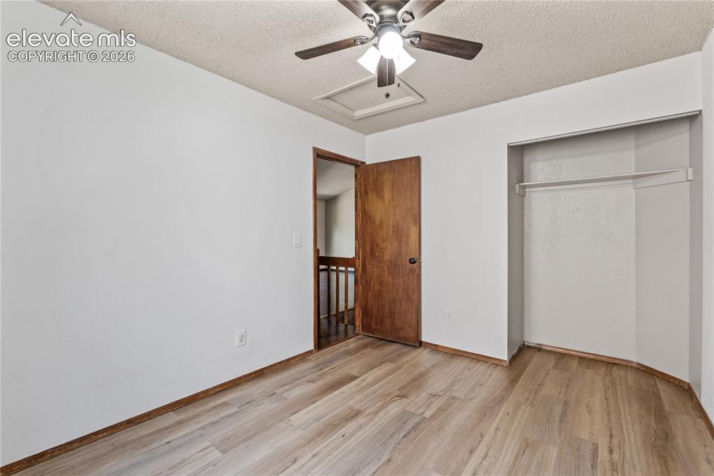 Image 17 of 28: Bedroom