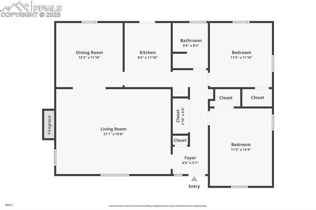 Image 27 of 30: View of room layout