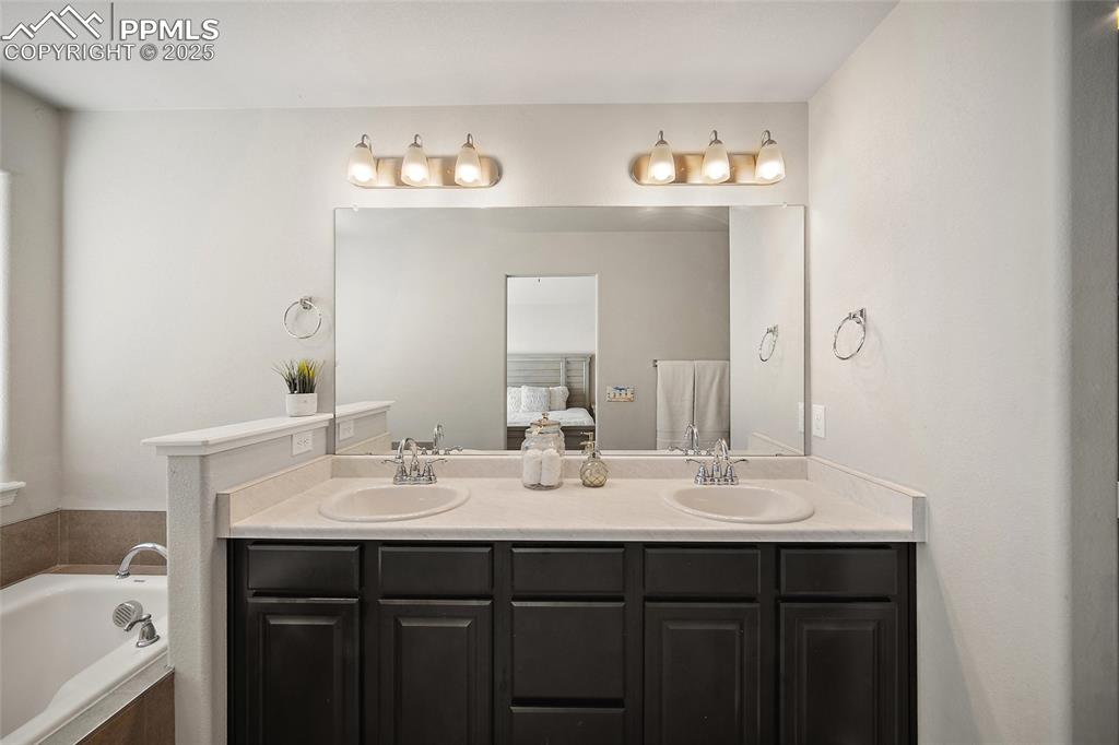 Image 15 of 35: Master Bathroom