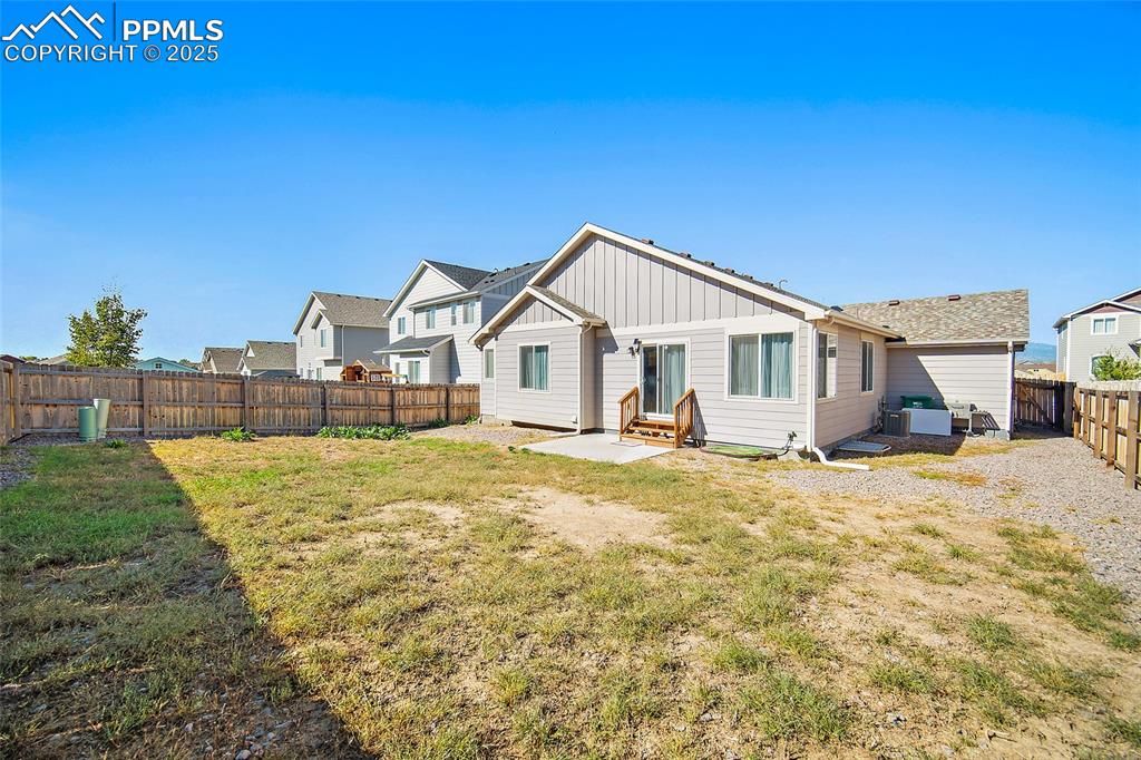 Image 30 of 35: Back of Structure