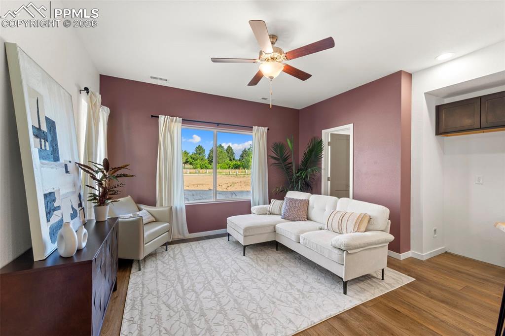 Image 5 of 19: Living Room