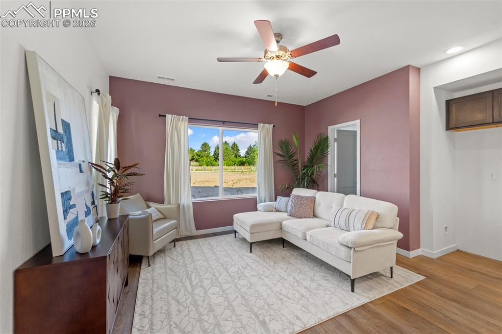 Image 7 of 19: Living Room