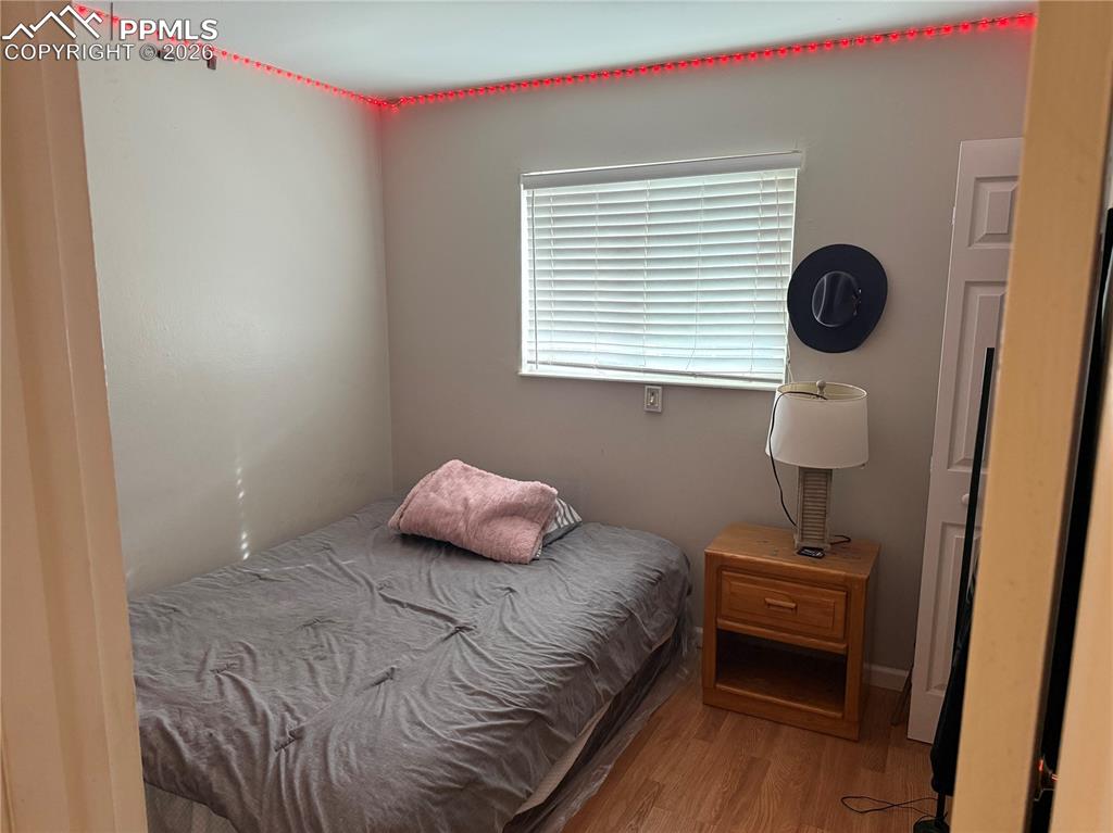 Image 9 of 20: Bedroom