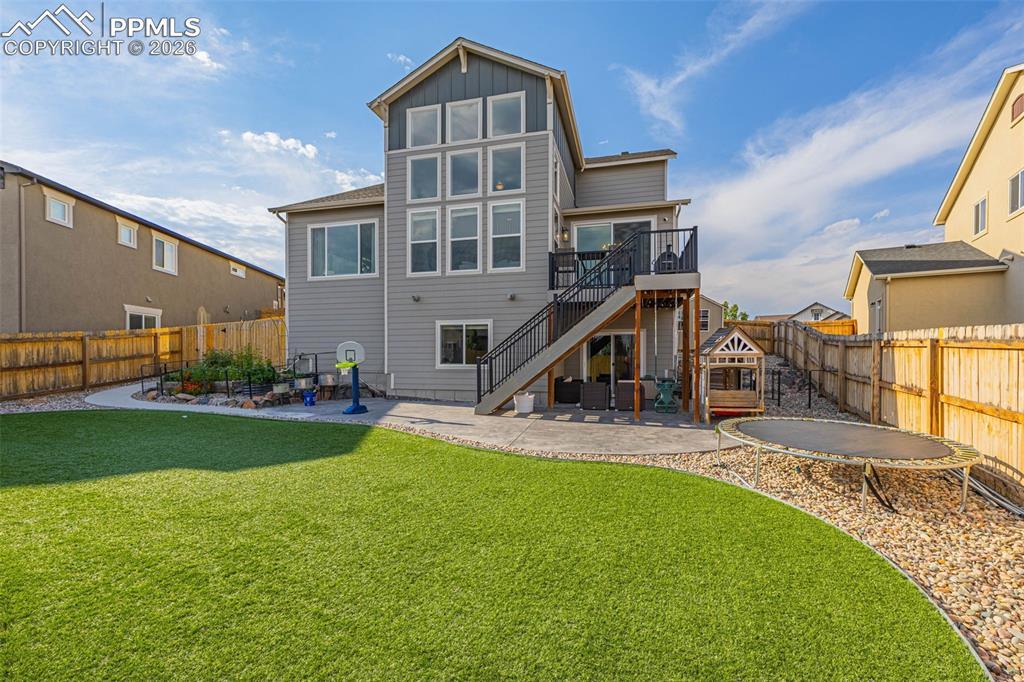 Image 43 of 50: Back of Structure