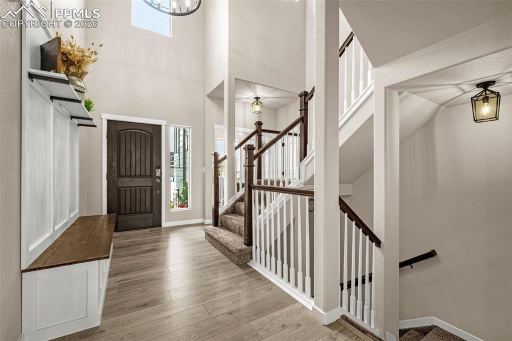 Image 6 of 50: Entry