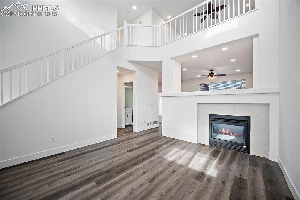 Image 7 of 48: Living Room