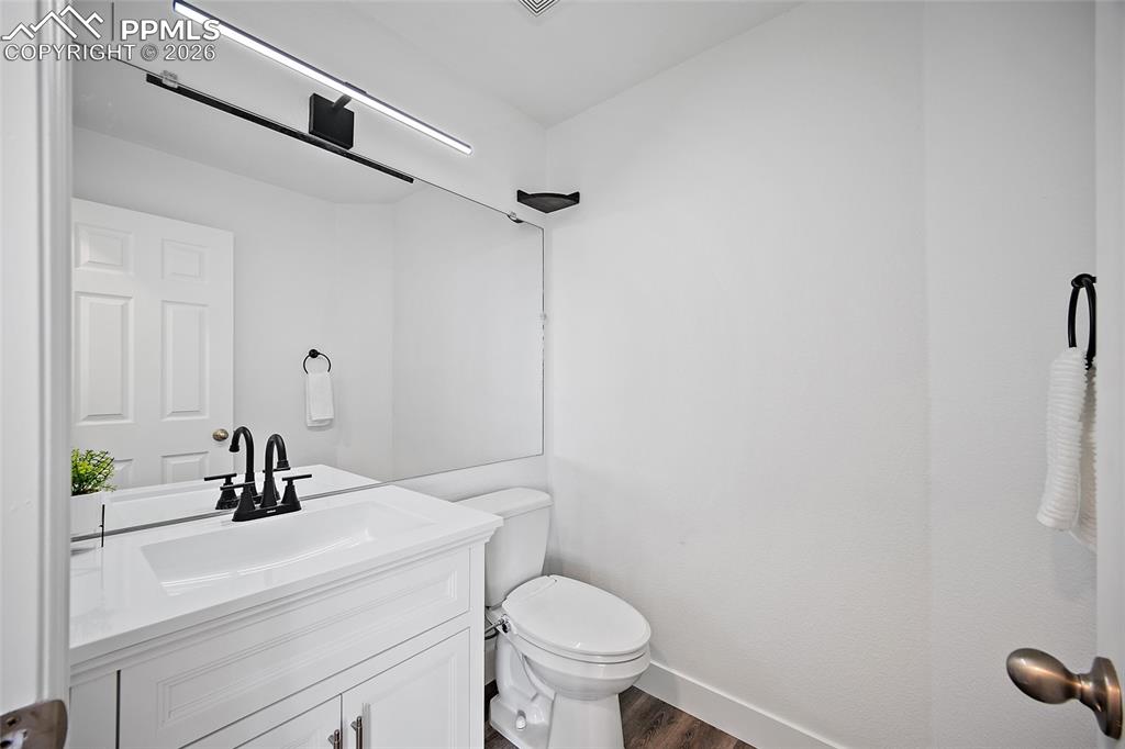 Image 8 of 48: Bathroom