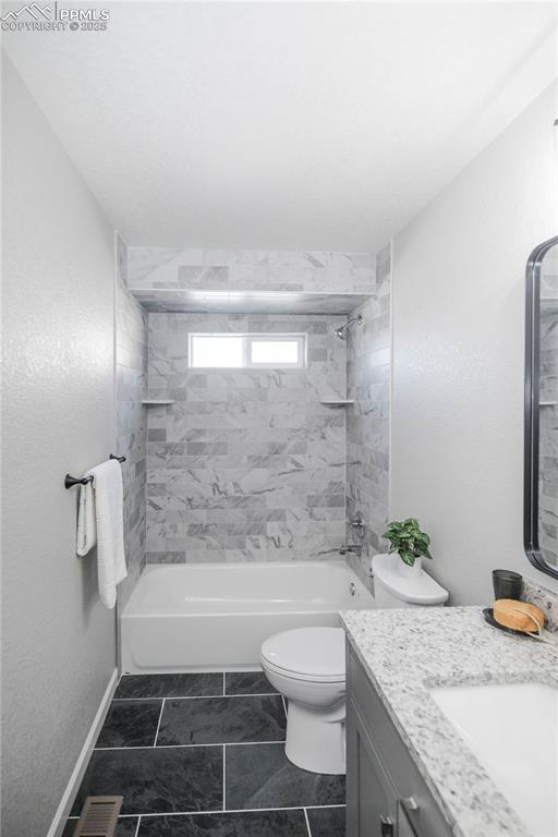 Image 19 of 43: Bathroom