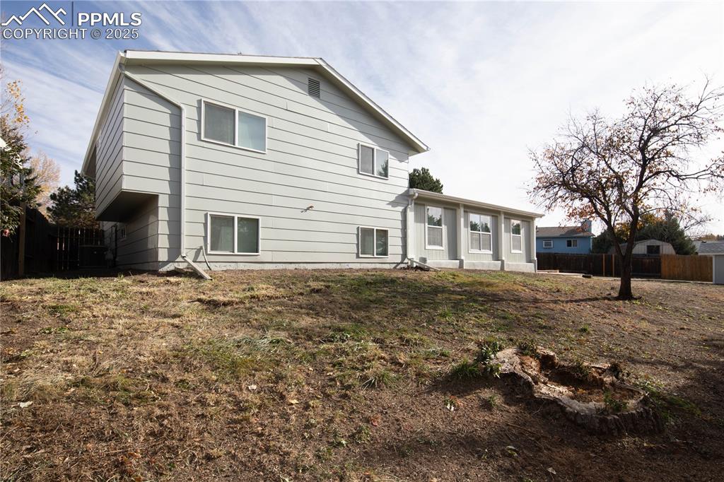 Image 40 of 43: Back of Structure