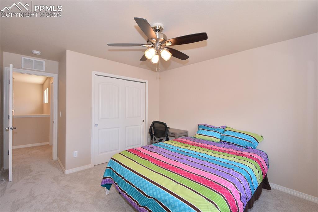 Image 22 of 30: Bedroom