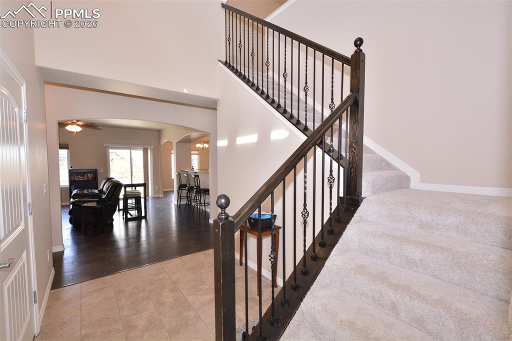 Image 3 of 30: Entry